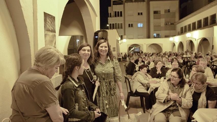 Cena solidaria en la comarcal de Sagunto de Manos Unidas Valencia.