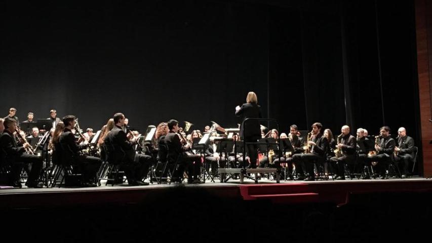 Sociedad Unión Musical de Catarroja durante el concierto solidario en favor de Manos Unidas Valencia.