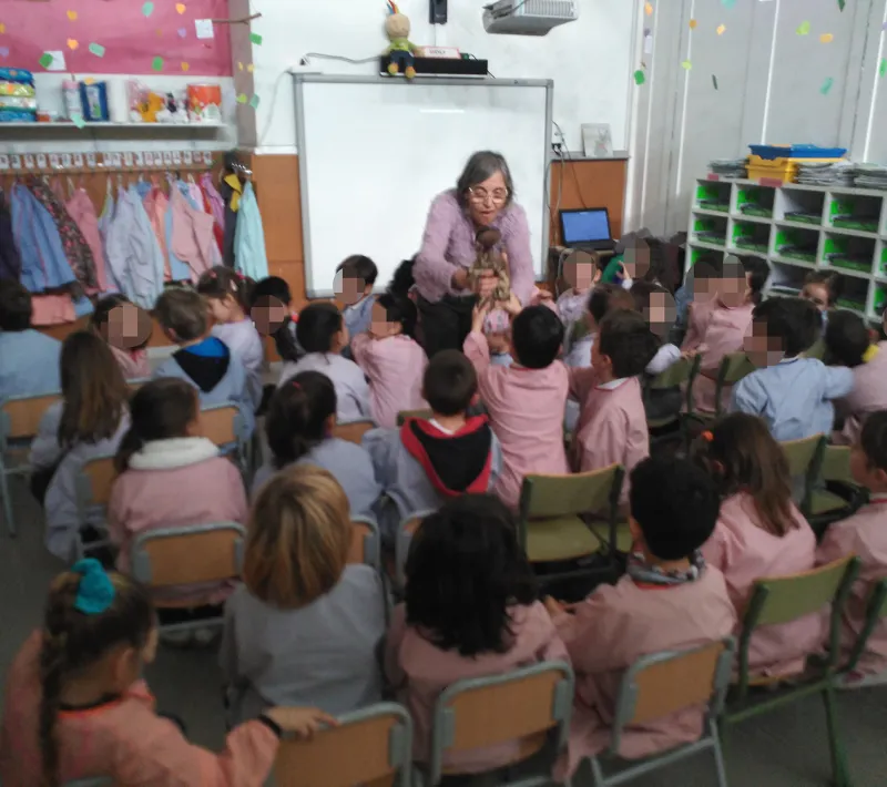 Cuentacuentos en la escuela Beat Bonaventura Gran de Riudoms