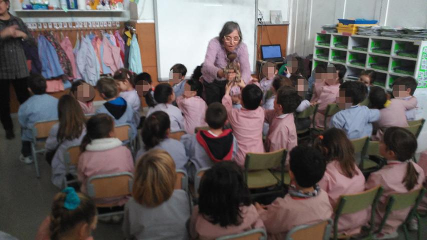 Cuentacuentos en la escuela Beat Bonaventura Gran de Riudoms