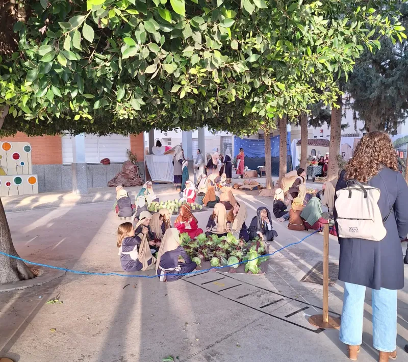 Manos Unidas visita el Belén Viviente del Colegio San Vicente de Paúl de Cartagena