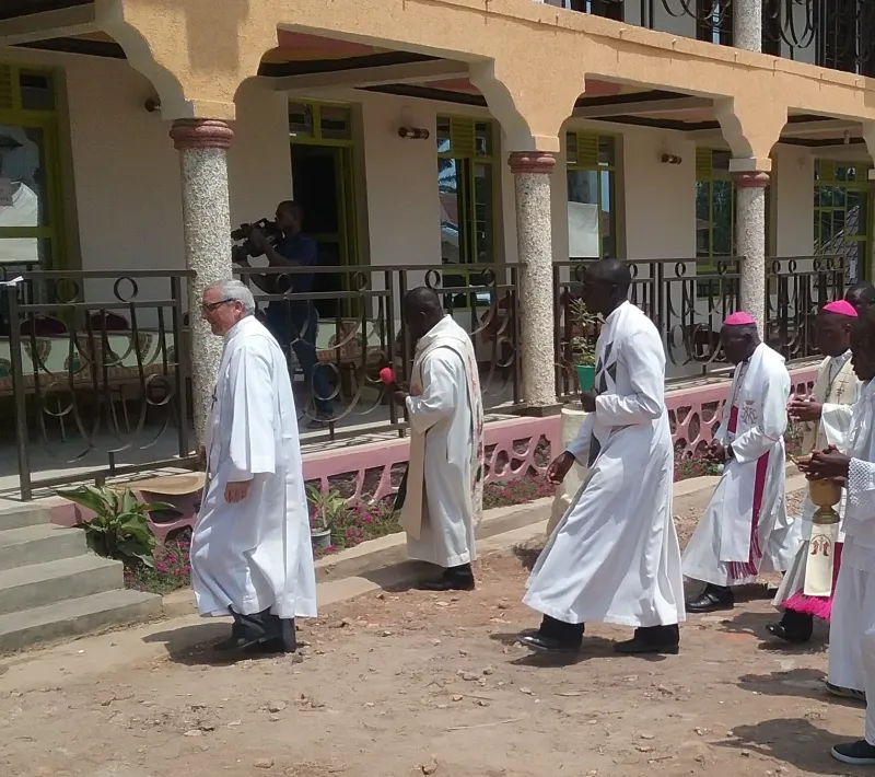 Bendición del Centro Pedagógico de Bunia en Congo. Manos Unidas.