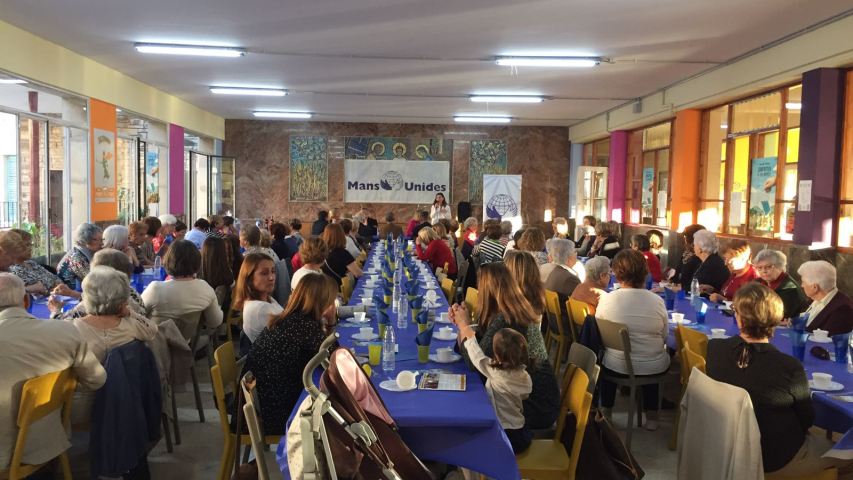 Más de 140 personas asistieron a la Merienda Solidaria