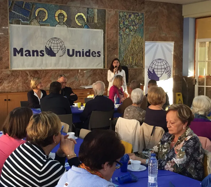 Más de 140 personas asistieron a la Merienda Solidaria