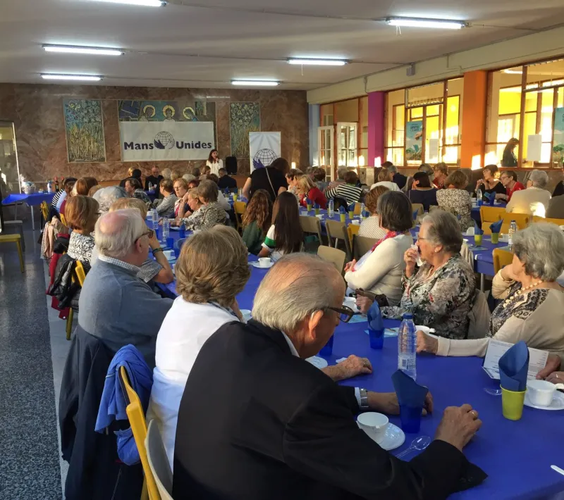 Más de 140 personas asistieron a la Merienda Solidaria