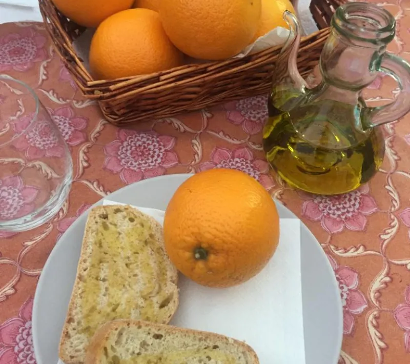 Buñol. Cena del Hambre Virtual de Manos Unidas Valencia