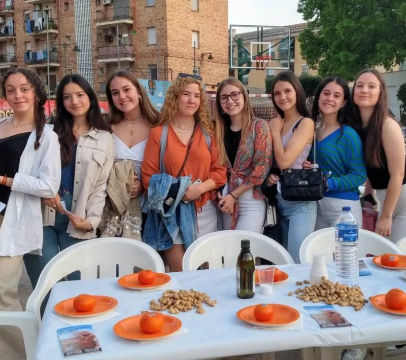 La Cena del hambre de Alcoi cuenta con un gran número de jóvenes, que simpatizan con las causas justas que defiende Manos Unidas.