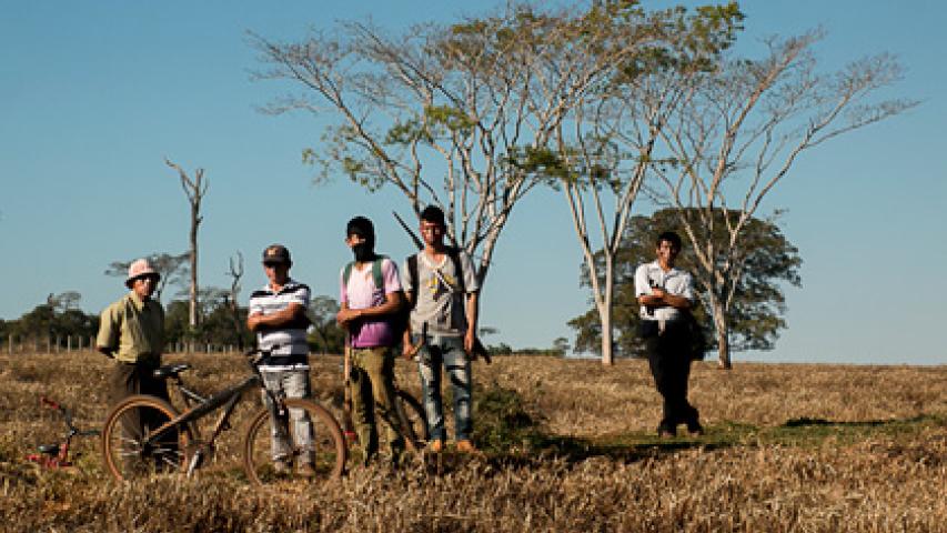 La lucha en defensa del territorio de los indígenas guaraní-kaiowá