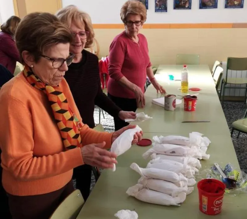La delegación comarcal de Manos Unidas Valencia en Carcaixent organiza un bocadillo solidario.