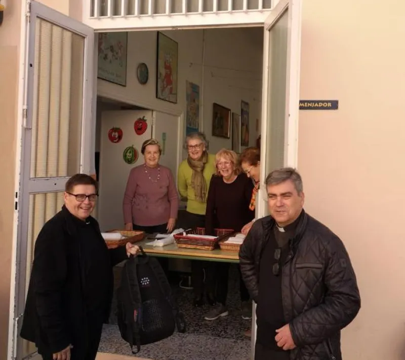 La delegación comarcal de Manos Unidas Valencia en Carcaixent organiza un bocadillo solidario.