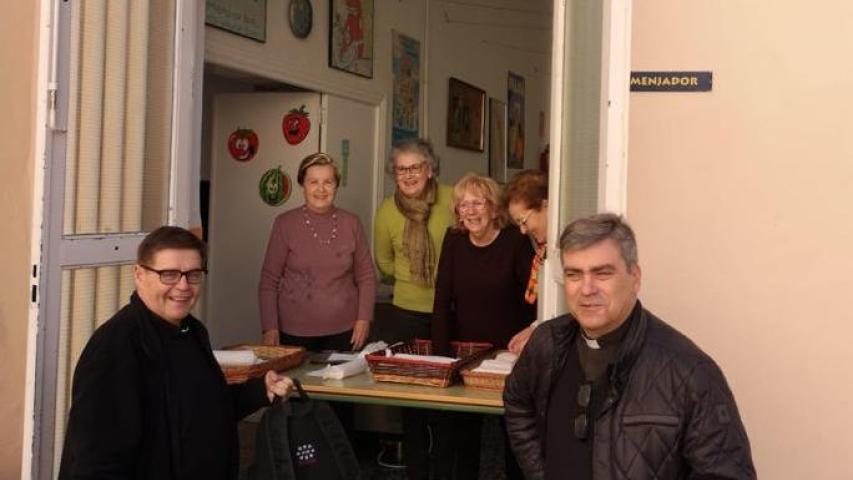 La delegación comarcal de Manos Unidas Valencia en Carcaixent organiza un bocadillo solidario.