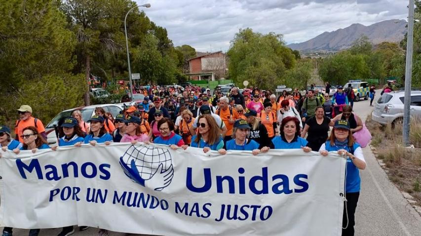 Gran Éxito de la marcha solidaria "Santomera camina con Manos Unidas".