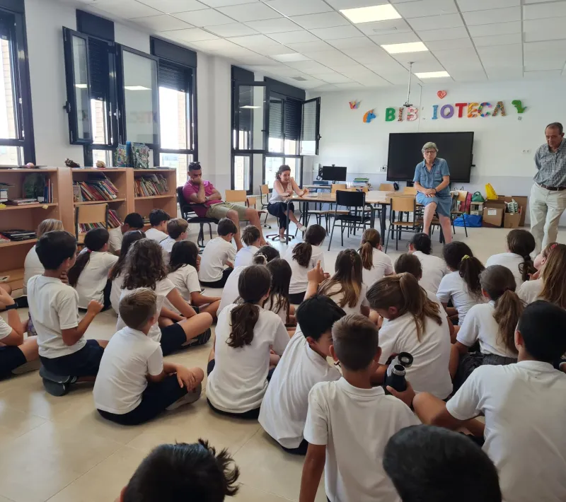 Entrega de diplomas de Manos Unidas Madrid en el CEIP Blas de Lezo de Parla