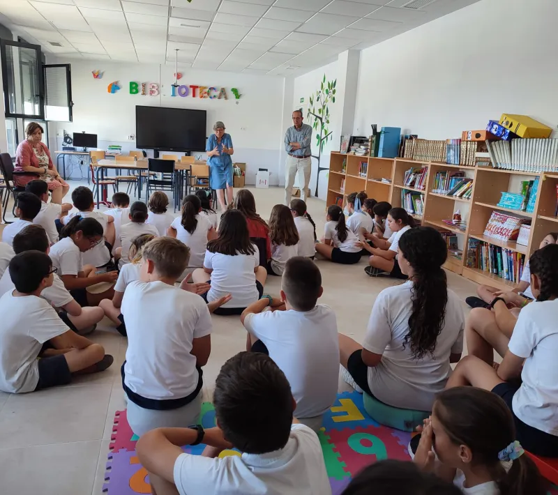 Entrega de diplomas de Manos Unidas Madrid en el CEIP Blas de Lezo de Parla