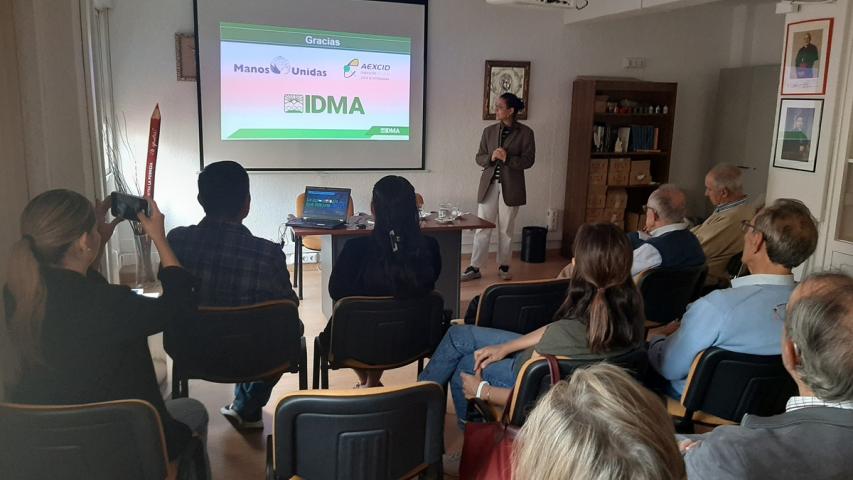 Charla de nuestro socio local IDMA de Perú en Manos Unidas Madrid