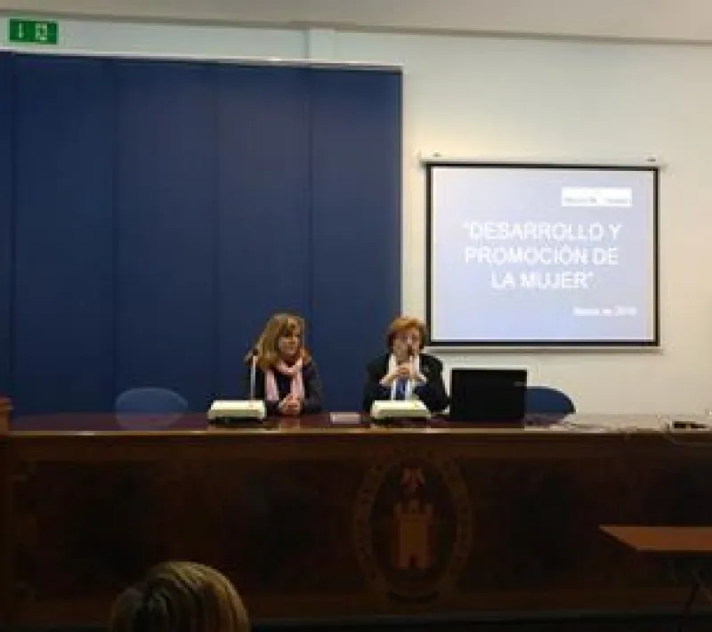 charla pilar 01 0
