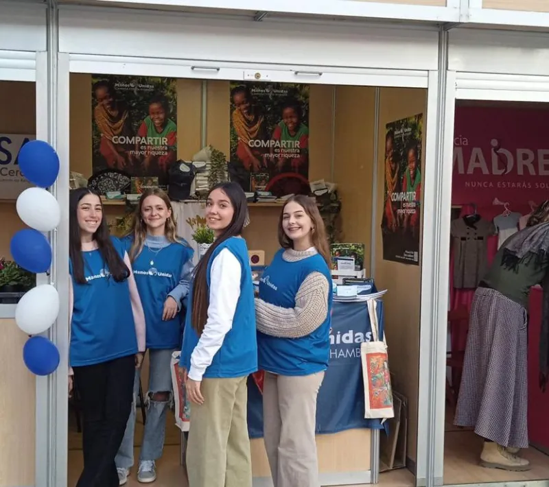 chicas stand