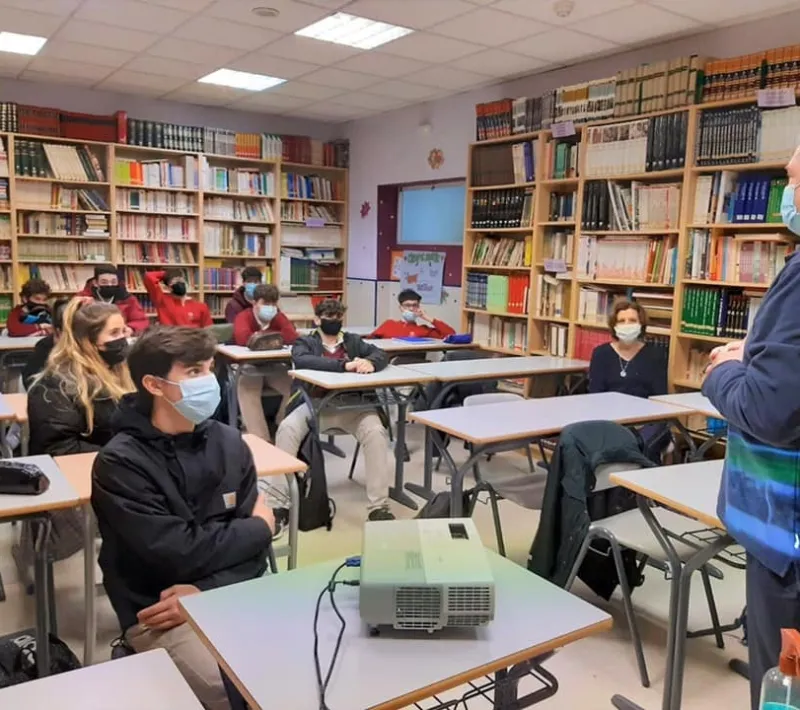ciclo de talleres de robotronica.7