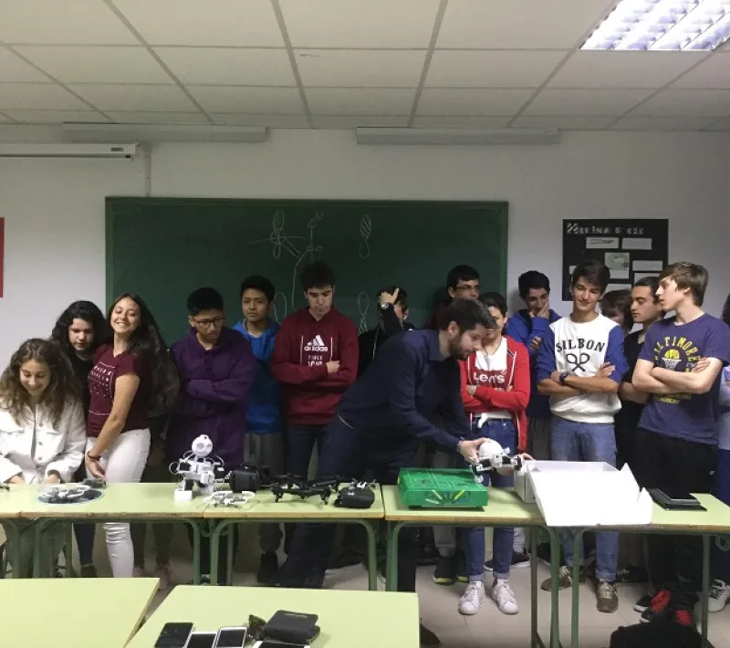 clipmetrajes colegio valmayor mu 2018 2r