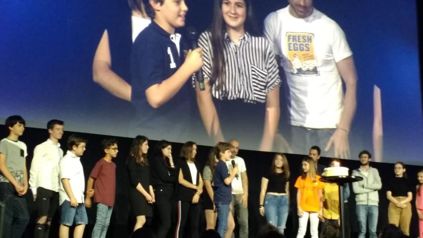 Alumnos en la gala clipmetrajes