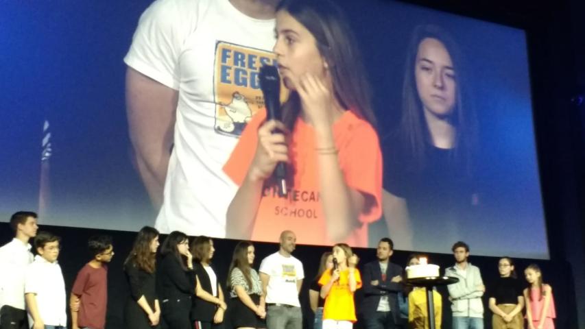 Alumnos en la gala clipmetrajes