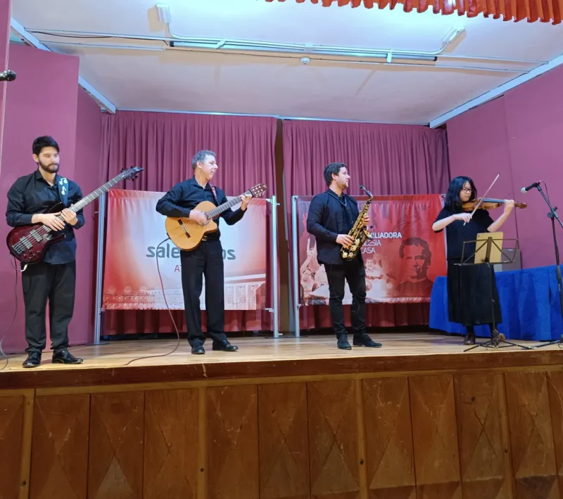 Entrega de premios de Clipmetrajes 2026 de Manos Unidas en la Comunidad de Madrid. Actuación de "La Solana Folk"