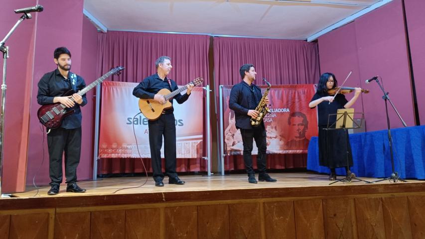 Entrega de premios de Clipmetrajes 2026 de Manos Unidas en la Comunidad de Madrid. Actuación de "La Solana Folk"