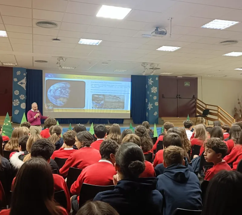 Charla de Manos Unidas Madrid en el Dia de la Solidaridad del colegio El Valle Las Tablas