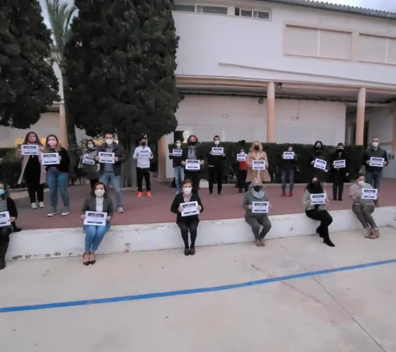 Participantes en la campaña organizada por la comarcal de Manos Unidas Alcira.