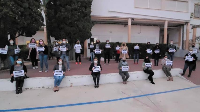 Participantes en la campaña organizada por la comarcal de Manos Unidas Alcira.