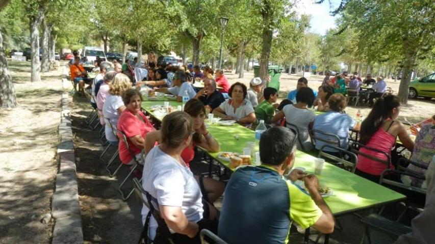 comida virgen cruces foto juan luis loro1