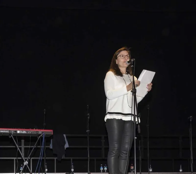El público entusiasmado participó en el concierto