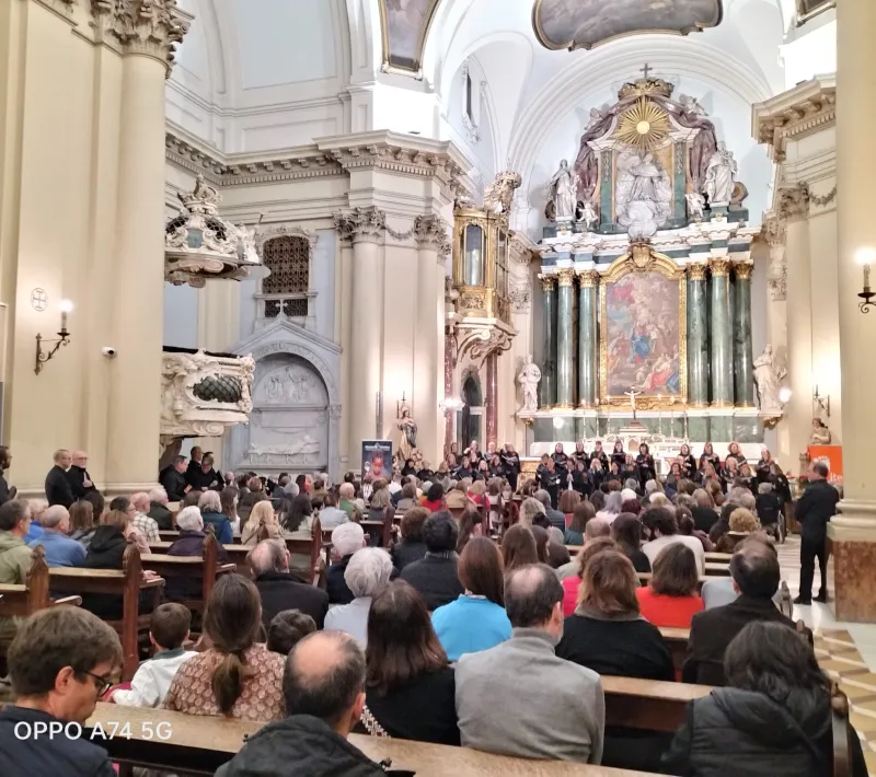Concierto de la coral ITER en la parroquia de Sta. Bárbara a favor de Manos Unidas