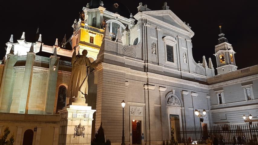 Concierto Sacro en la catedral de la Almudena a beneficio de Manos Unidas