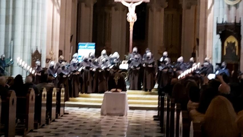 Concierto del coro Mansil Nahar en la catedral de la Almudena a beneficio de Manos Unidas