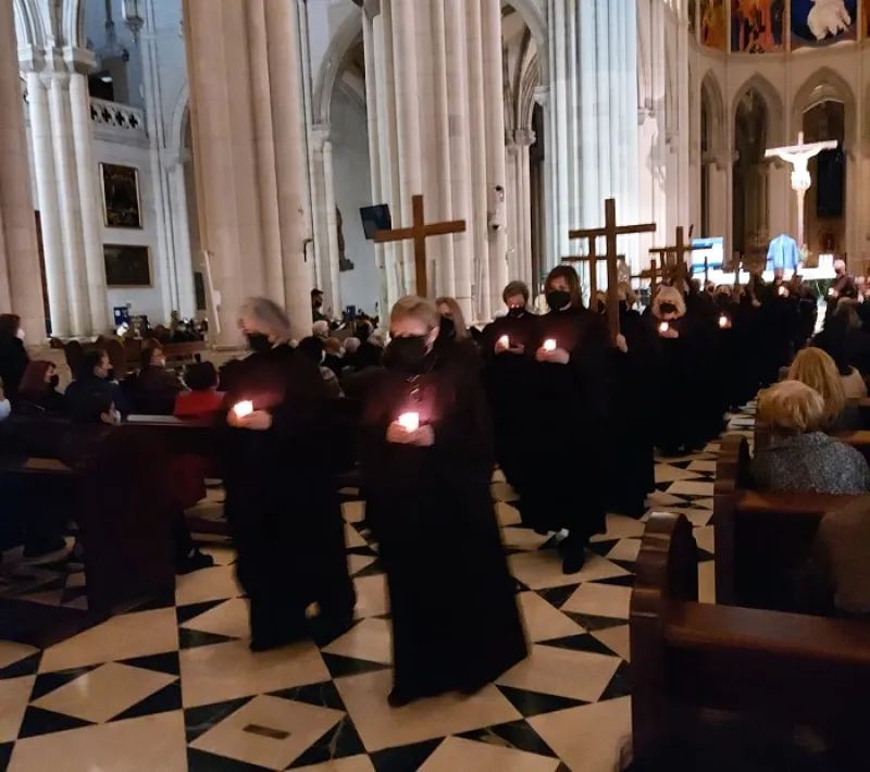 Concierto del coro Mansil Nahar en la catedral de la Almudena a beneficio de Manos Unidas