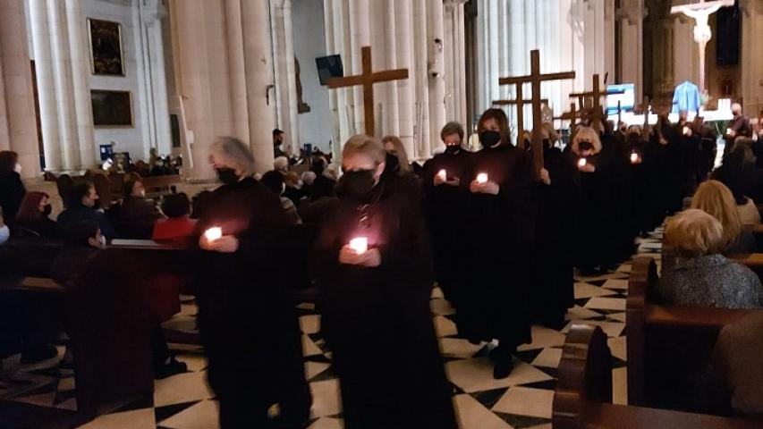 Concierto del coro Mansil Nahar en la catedral de la Almudena a beneficio de Manos Unidas