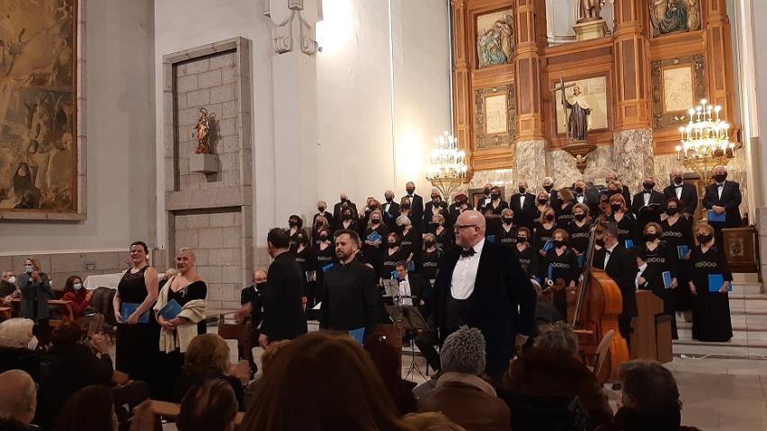 Concierto del coro de San Jerónimo el Real en la Iglesia de Santa Teresa y San José a beneficio de Manos Unidas