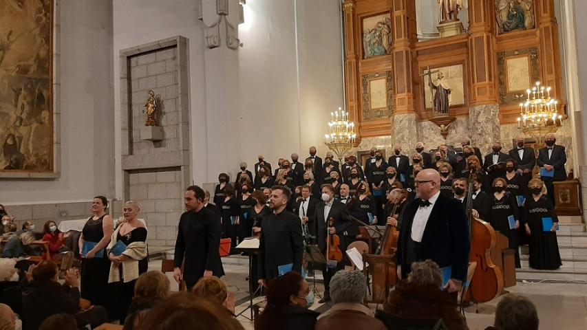 Concierto del coro de San Jerónimo el Real en la Iglesia de Santa Teresa y San José a beneficio de Manos Unidas
