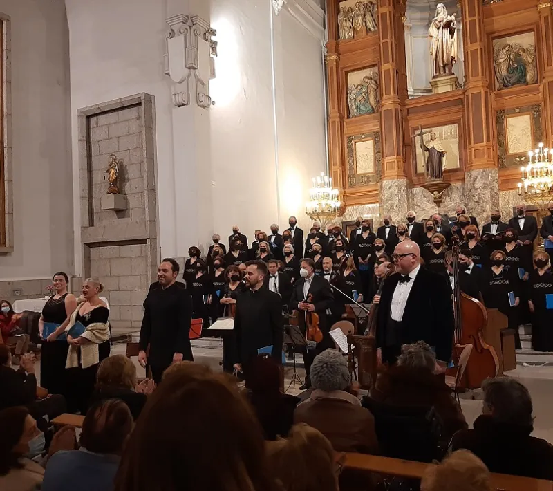 Concierto del coro de San Jerónimo el Real en la Iglesia de Santa Teresa y San José a beneficio de Manos Unidas