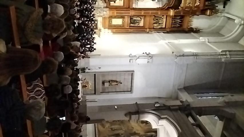 Concierto del coro de San Jerónimo el Real en la Iglesia de Santa Teresa y San José a beneficio de Manos Unidas