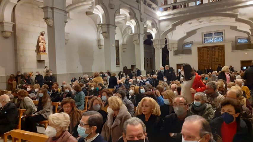 Concierto del coro de San Jerónimo el Real en la Iglesia de Santa Teresa y San José a beneficio de Manos Unidas
