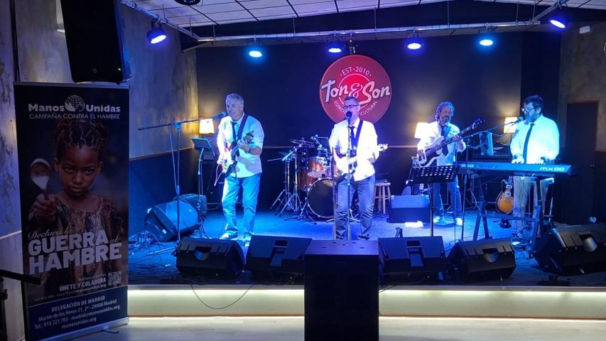 Concierto los grupos Los Otros y No Time a beneficio de Manos Unidas