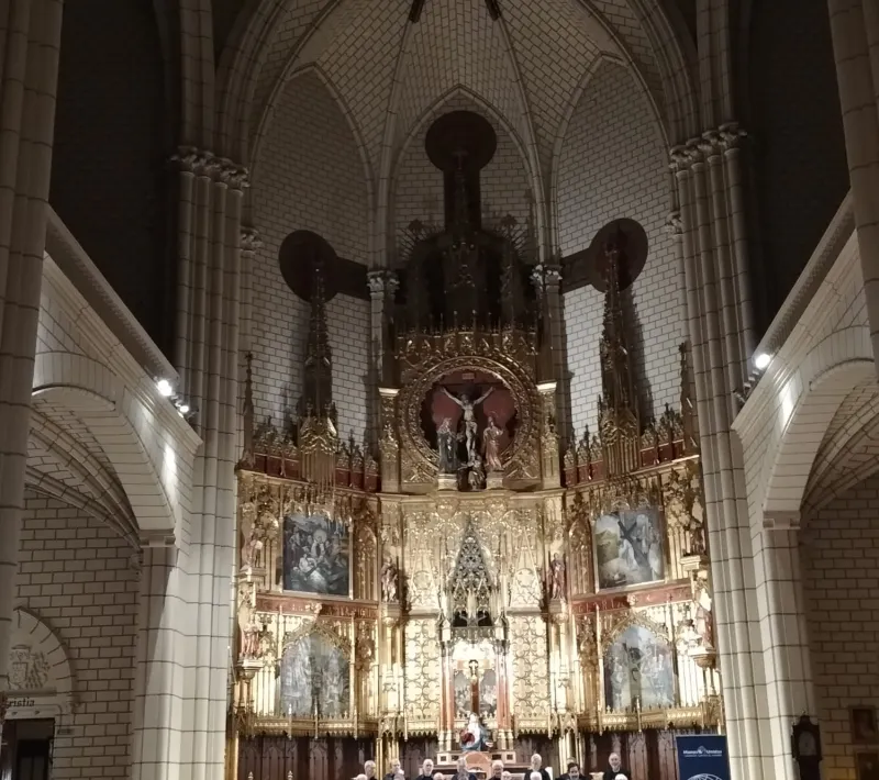 Concierto de la coral Ciudad de los Poetas en la parroquia de la Santa Cruz a favor de Manos Unidas