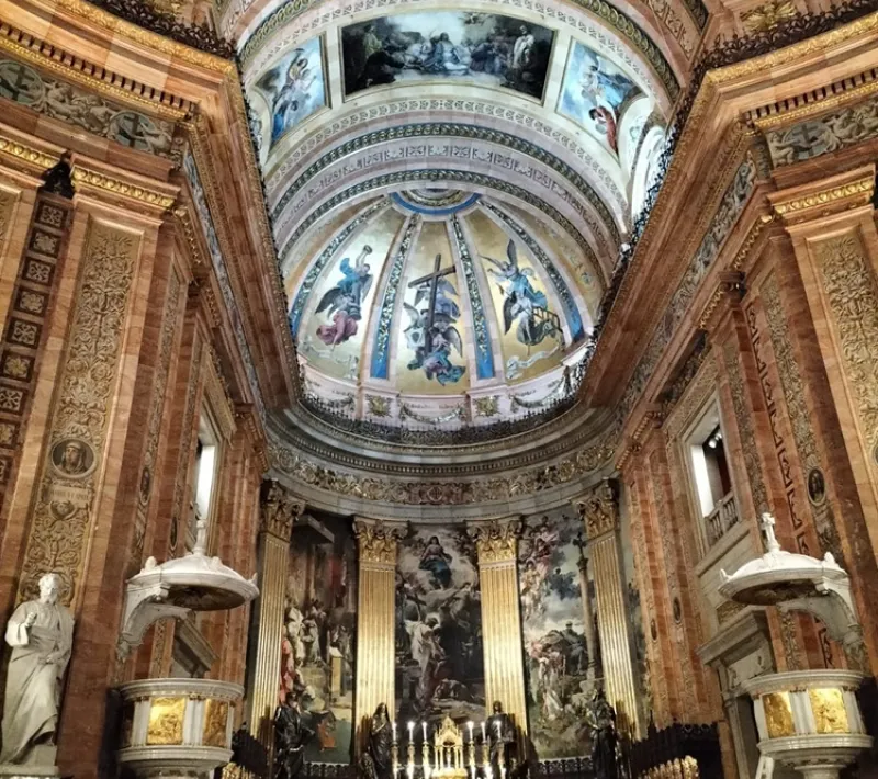Concierto "Petite Messe Solennelle" por el coro de San Jerónimo el Real a beneficio de Manos Unidas