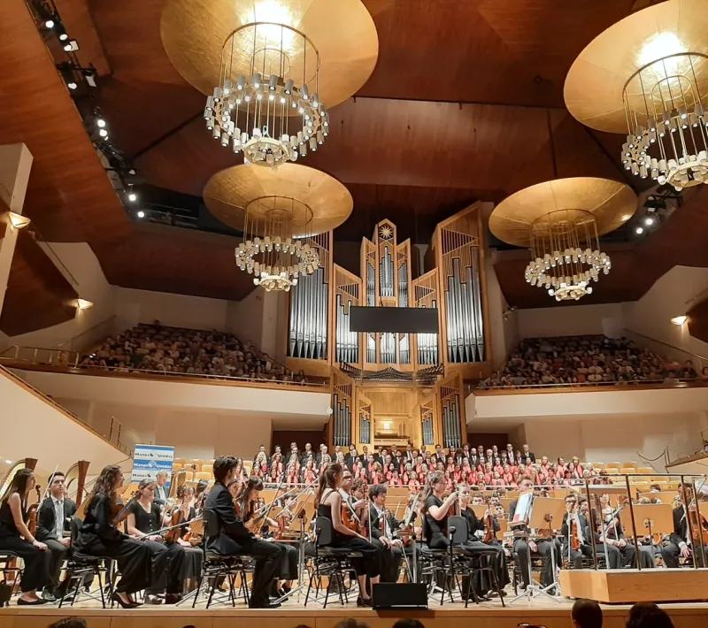 VII concierto Voces Unidas de la orquesta y coros de la JMJ a favor de Manos Unidas