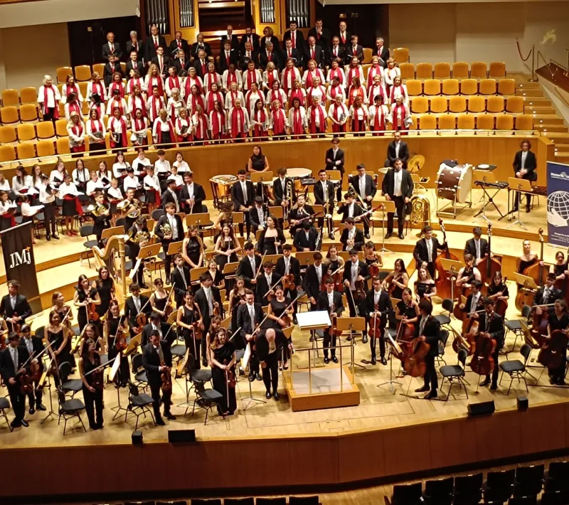 VIII concierto Voces Unidas de la orquesta de la JMJ a favor de Manos Unidas