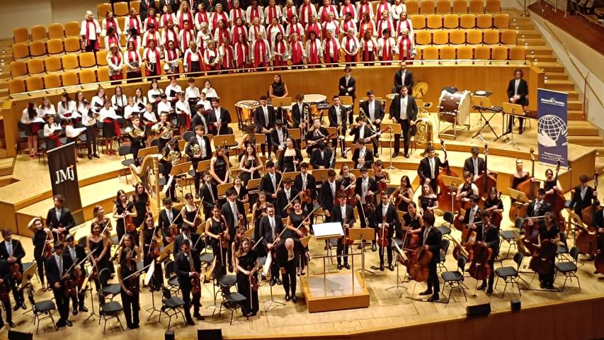 VIII concierto Voces Unidas de la orquesta de la JMJ a favor de Manos Unidas