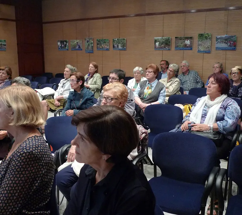 Conferencia Paloma Vogel