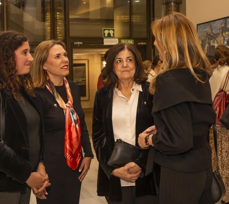 consuelo mdolores garcia.pilar torres y briones
